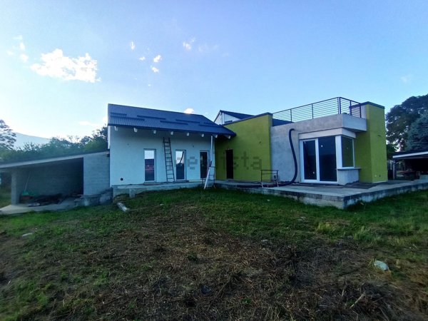 pentavano in vendita a Nole