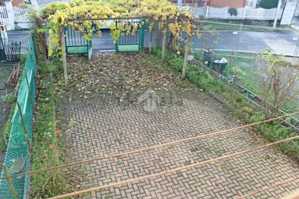 casa indipendente in vendita a Nole