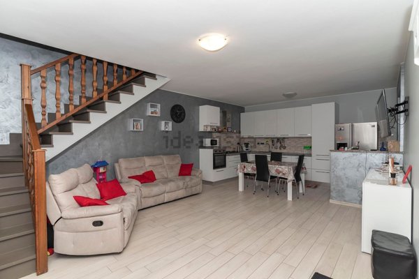 casa indipendente in vendita a Nole