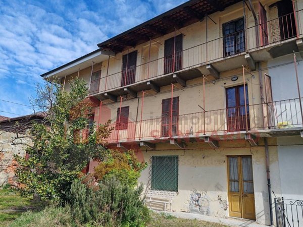 casa indipendente in vendita a Nole