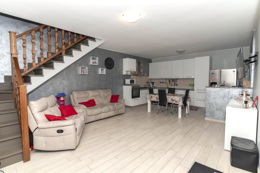 casa indipendente in vendita a Nole