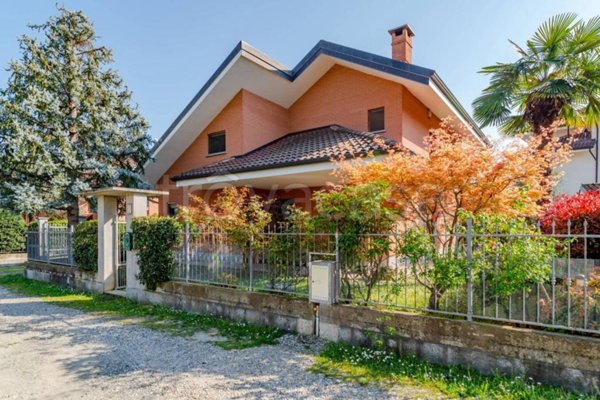 casa indipendente in vendita a Nole