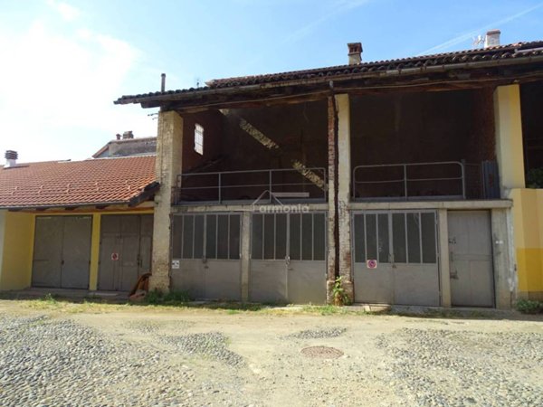 casa indipendente in vendita a Nole