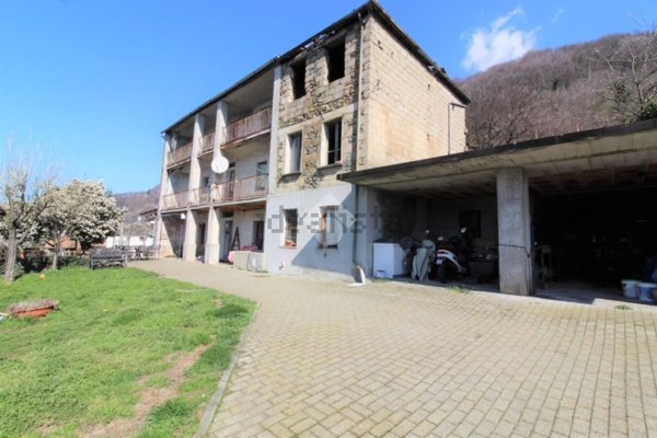 casa indipendente in vendita a Nomaglio