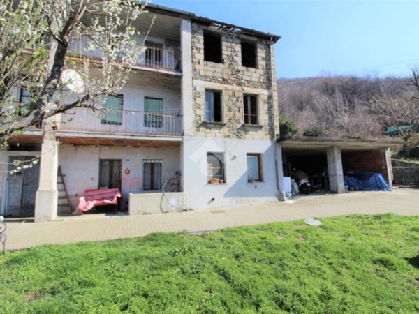 casa indipendente in vendita a Nomaglio