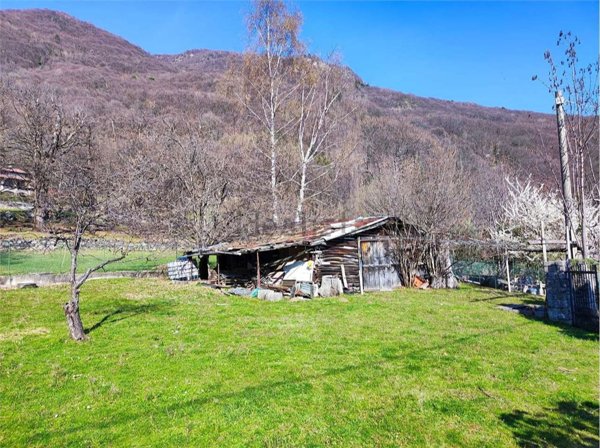 casa indipendente in vendita a Nomaglio