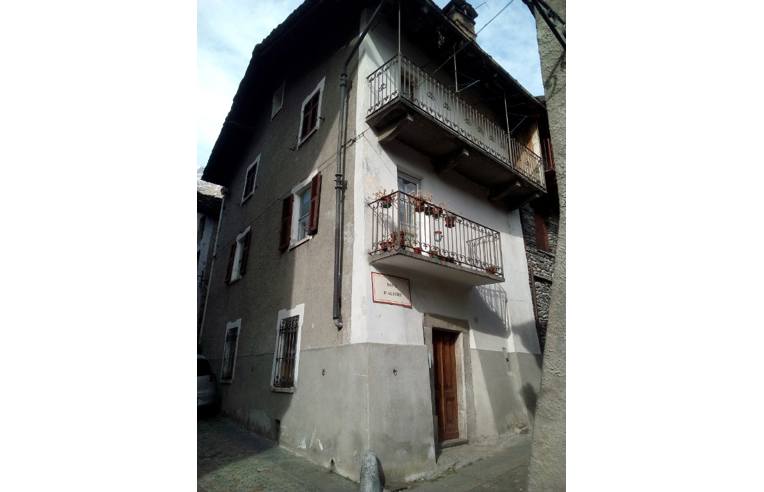 casa indipendente in vendita a Novalesa