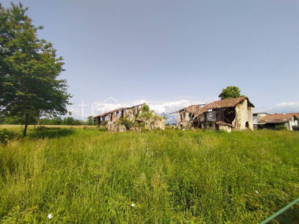 casale in vendita ad Oglianico