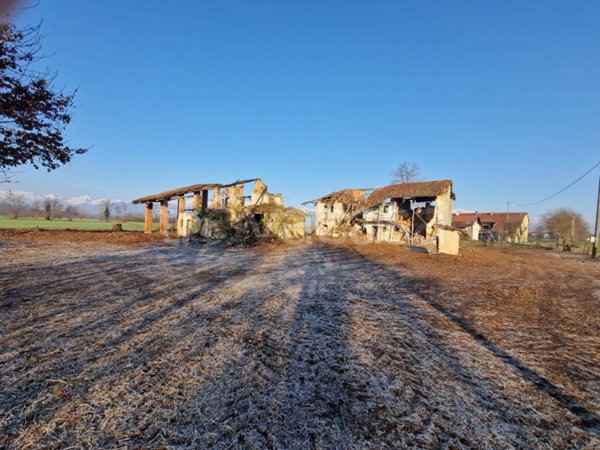 casale in vendita ad Oglianico