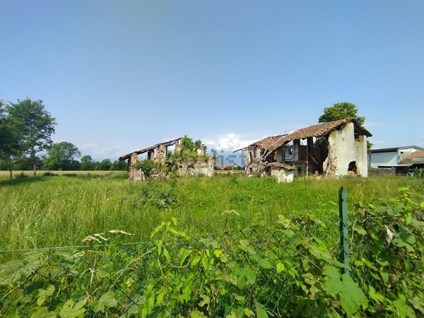 casale in vendita ad Oglianico