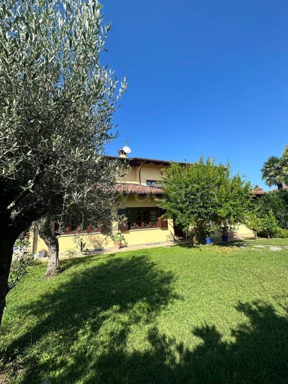 casa indipendente in vendita ad Oglianico