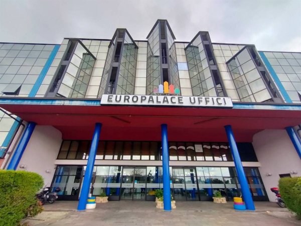 ufficio in vendita ad Orbassano