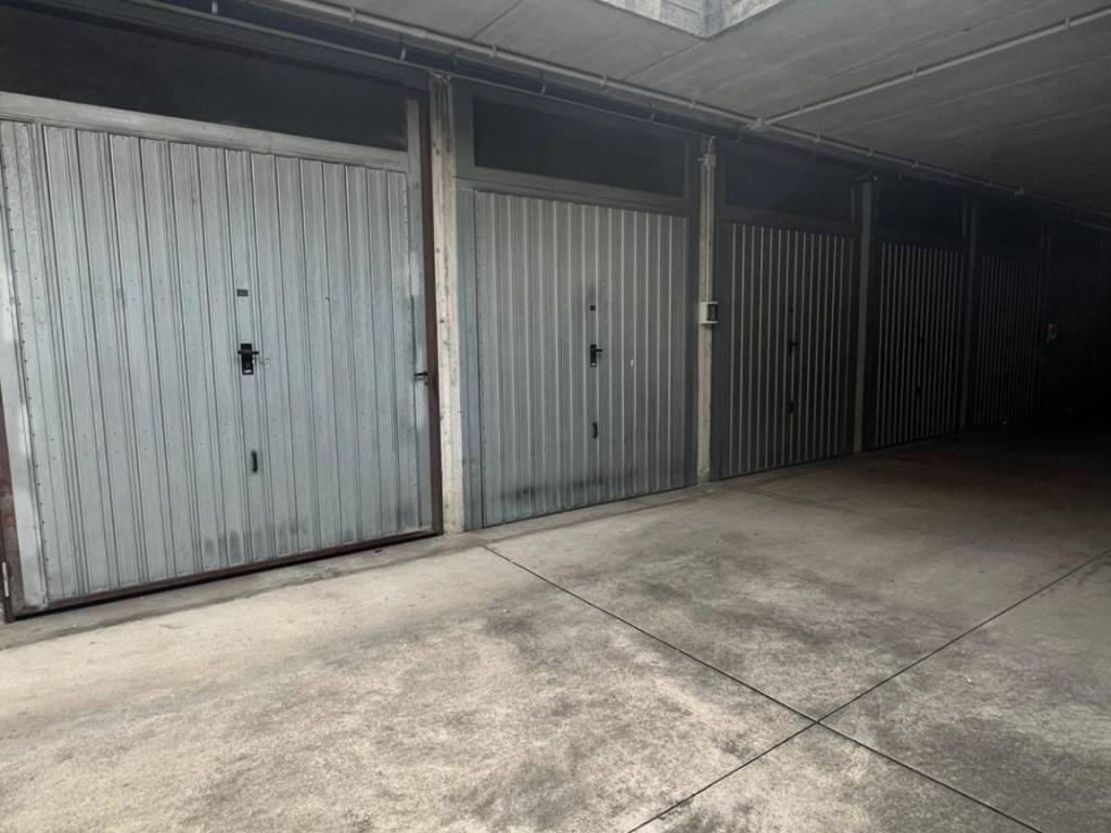 locale di sgombero in vendita ad Orbassano