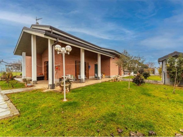 casa indipendente in vendita ad Orbassano