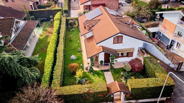 casa indipendente in vendita ad Orbassano
