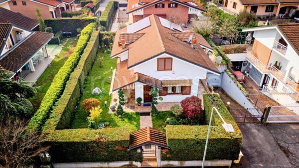casa indipendente in vendita ad Orbassano