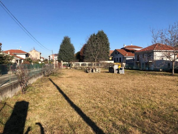 terreno edificabile in vendita ad Orbassano
