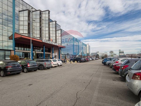 ufficio in vendita ad Orbassano