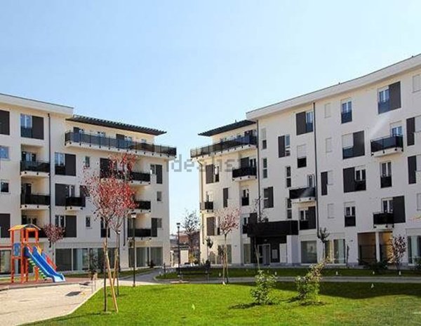 negozio in vendita ad Orbassano