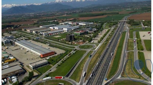 negozio in vendita ad Orbassano