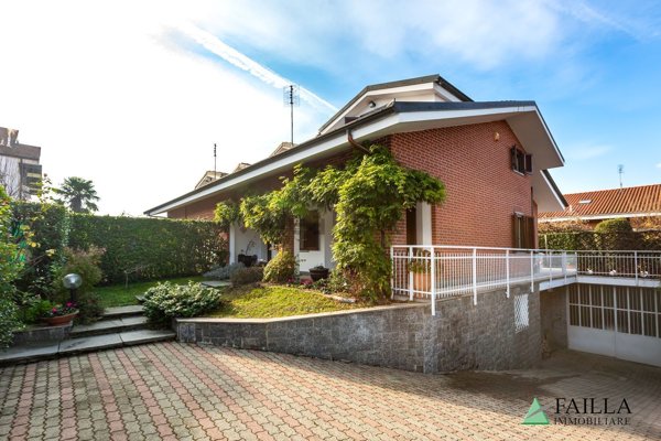 casa indipendente in vendita ad Orbassano