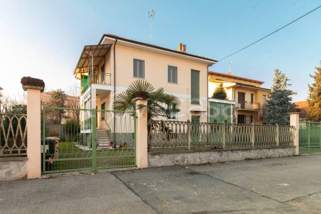 appartamento in vendita ad Orbassano
