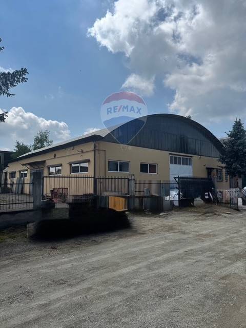 locale commerciale in vendita ad Orbassano