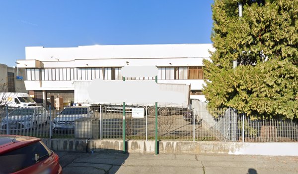 capannone in vendita ad Orbassano