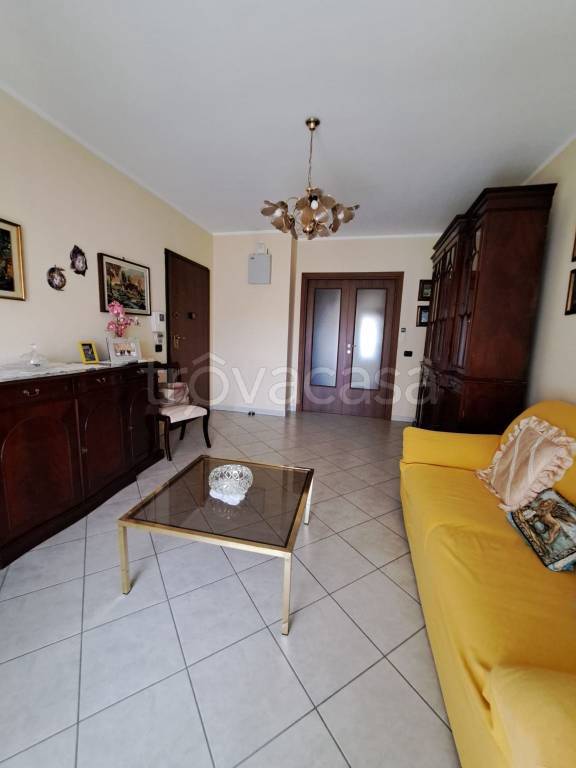 appartamento in vendita ad Orbassano