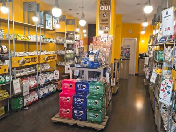 negozio in vendita ad Orbassano