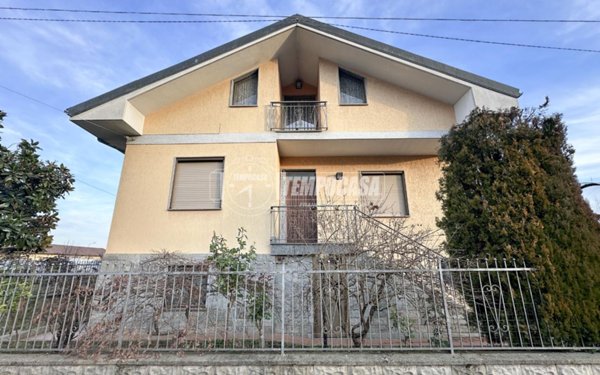 casa indipendente in vendita ad Orbassano