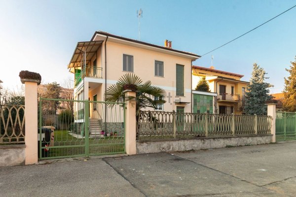 casa indipendente in vendita ad Orbassano