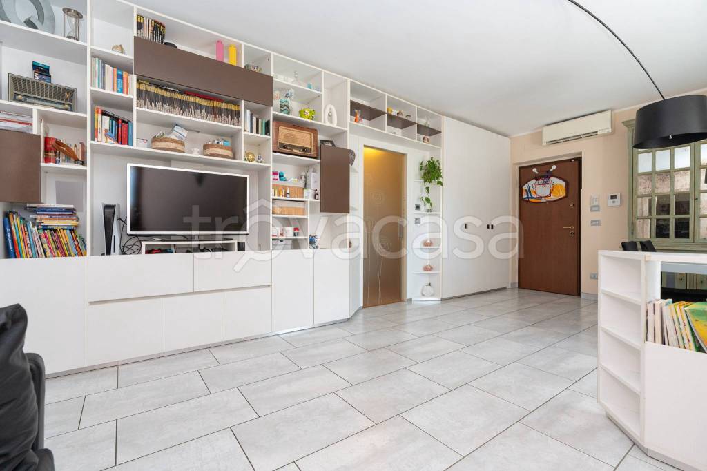 appartamento in vendita ad Orbassano