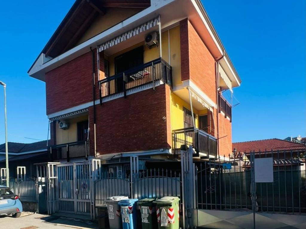 casa indipendente in vendita ad Orbassano