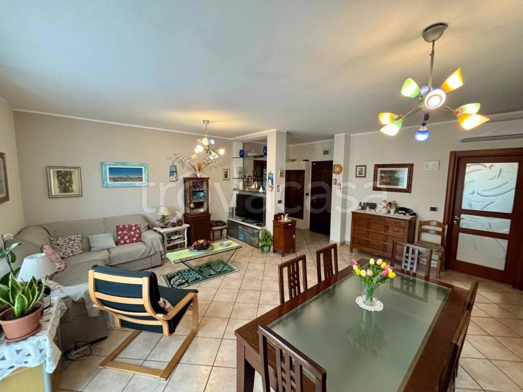 appartamento in vendita ad Orbassano