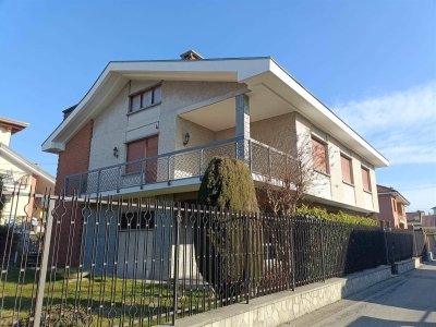 casa indipendente in vendita ad Orbassano