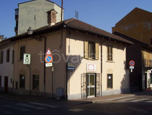 negozio in vendita ad Orbassano