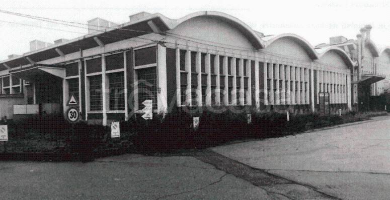 locale commerciale in vendita ad Orbassano