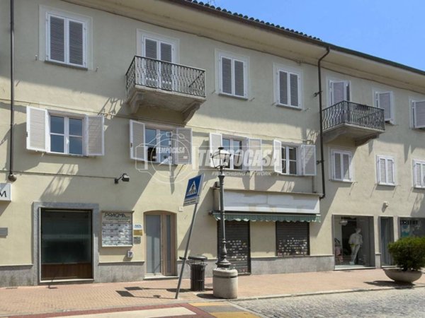 negozio in vendita ad Orbassano