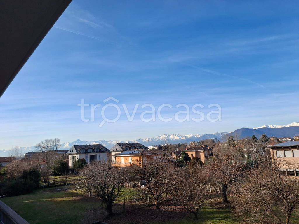 appartamento in vendita ad Orbassano