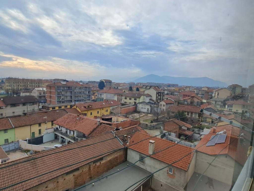 appartamento in vendita ad Orbassano