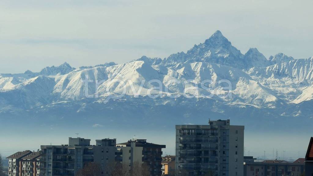appartamento in vendita ad Orbassano