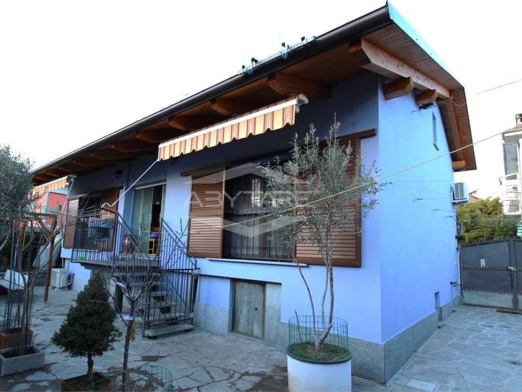casa indipendente in vendita ad Orbassano