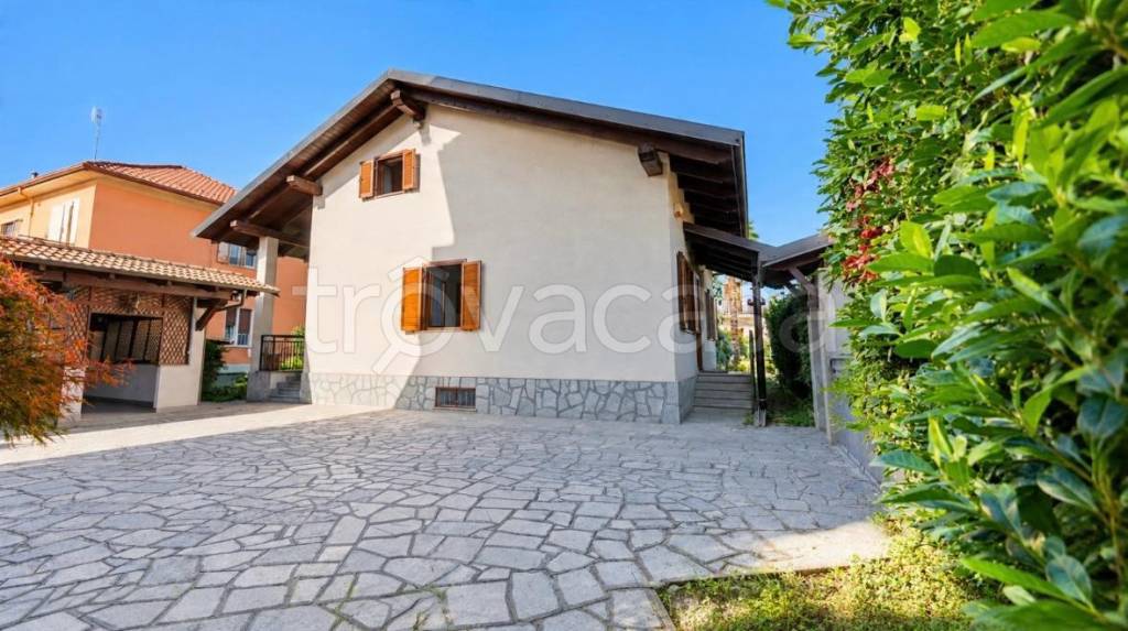 casa indipendente in vendita ad Orbassano