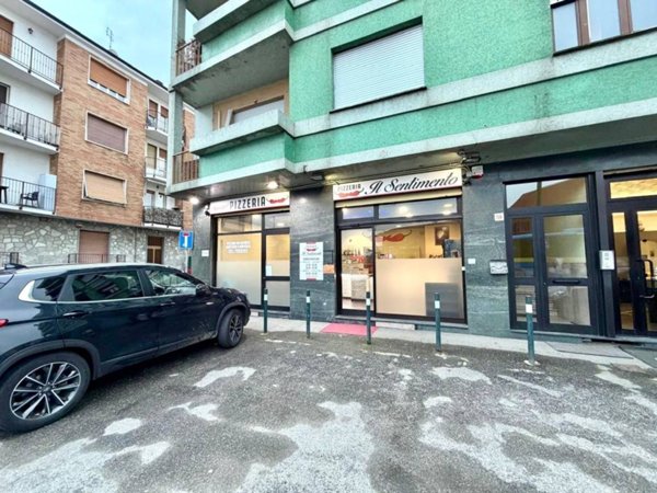 negozio in vendita ad Orbassano