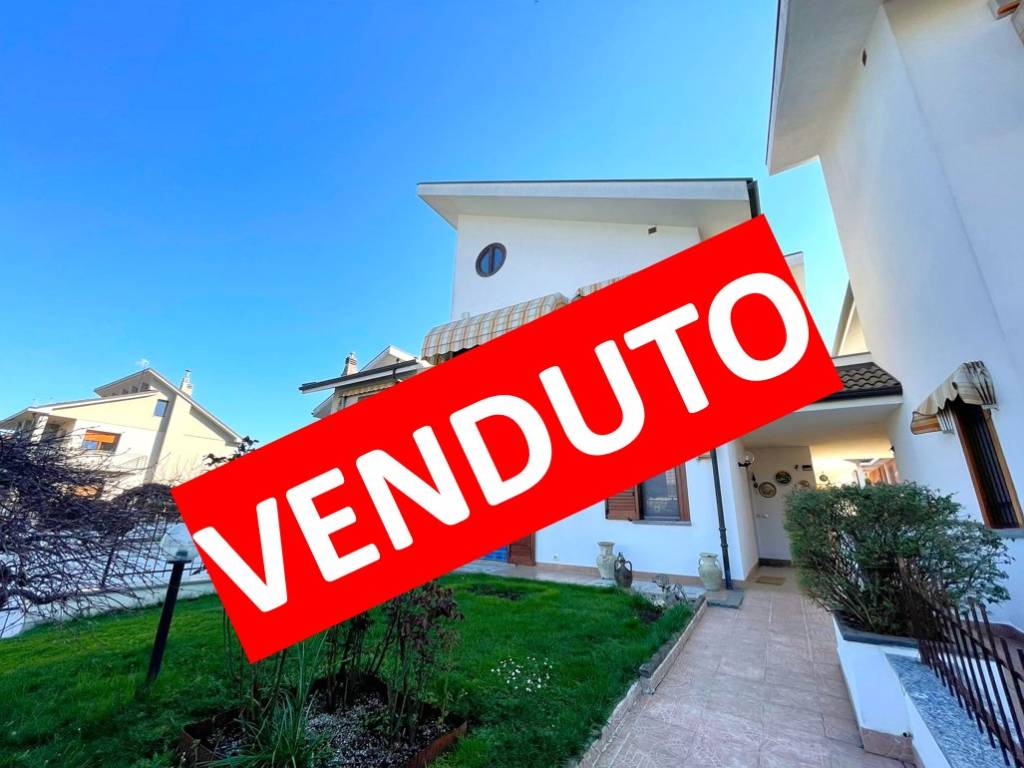 casa indipendente in vendita ad Orbassano
