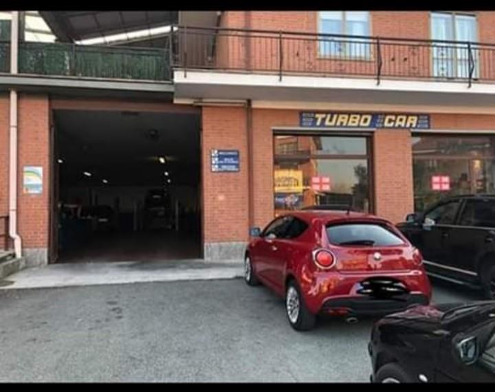 locale commerciale in vendita ad Orbassano