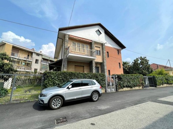 casa indipendente in vendita ad Orbassano