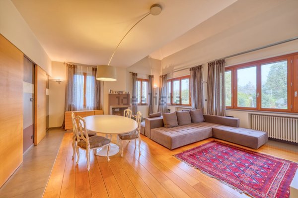 casa indipendente in vendita ad Orbassano in zona Tetti Valfrè