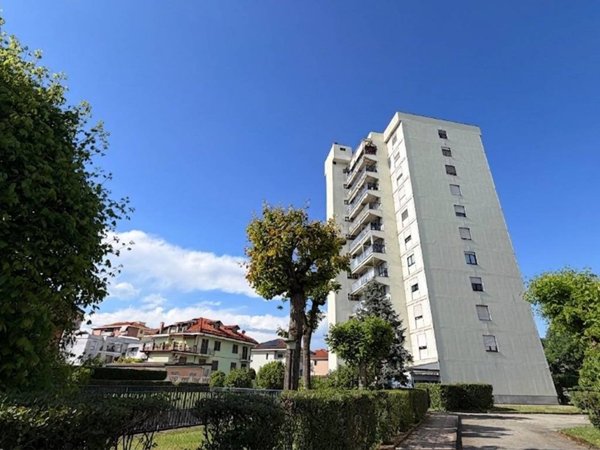 appartamento in vendita ad Orbassano